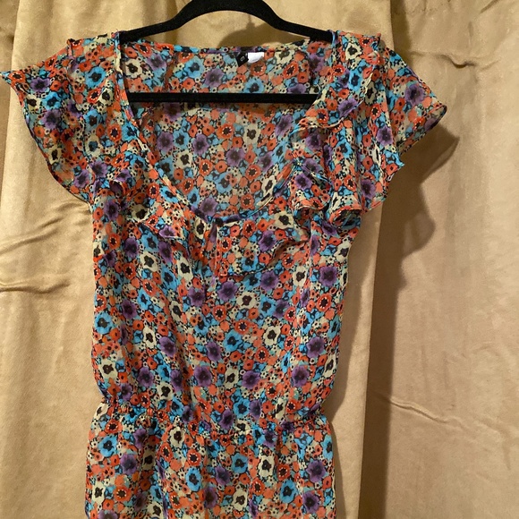 Divided by H&M flowered blouse sheer size 6 - Picture 1 of 6